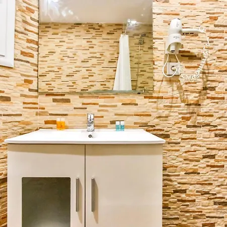 Laramond Guest house 3*